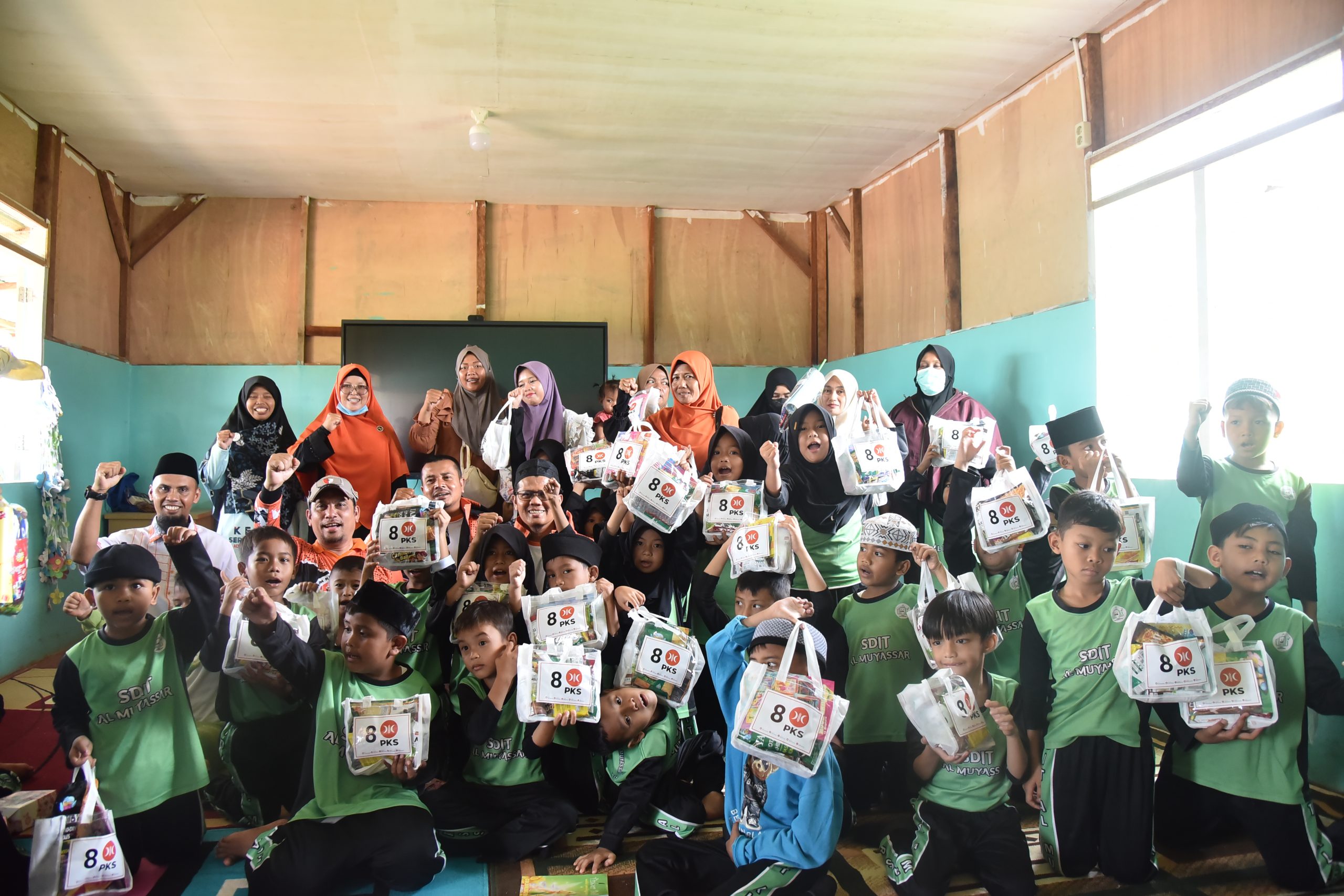 Bantu Penyintas Bencana, PKS Sumut Dirikan Posko Layanan Kesehatan Gratis dan Dukungan Psikososial di Tapanuli Tengah dan Tapanuli Selatan.